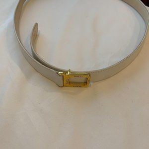WOMAN'S GUCCI BELT